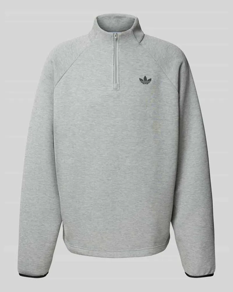 adidas Sweatshirt mit Label-Stitching und Stehkragen Hellgrau