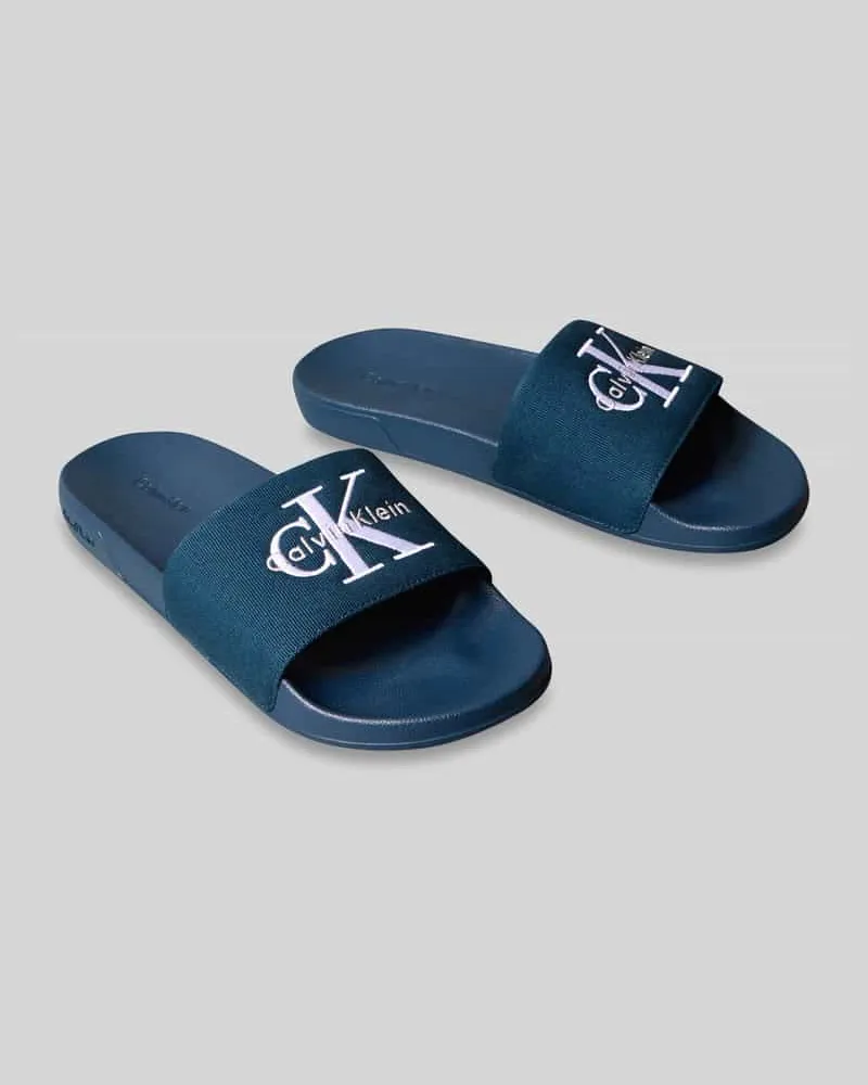 Calvin Klein Badeschuhe mit Logo Print Marine