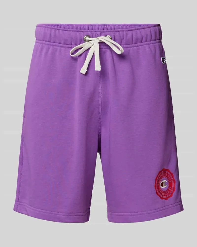 Champion Regular Fit Sweatshorts mit Logo-Badge Lila