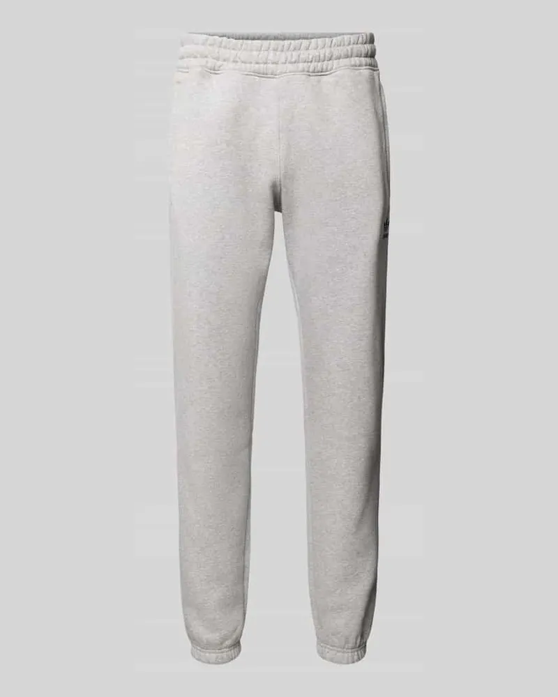 adidas Tapered Fit Sweatpants mit Label-Stitching 