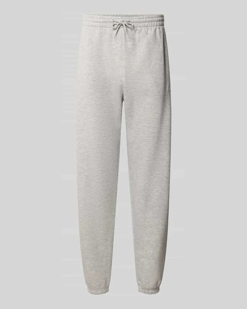 New Balance Regular Fit Sweatpants aus Baumwoll-Mix mit Label-Stitching Hellgrau