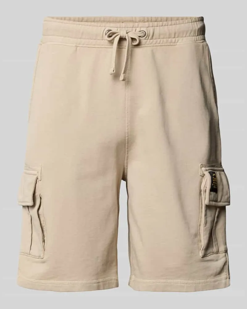 Superdry. Regular Fit Cargoshorts mit Eingrifftaschen Offwhite