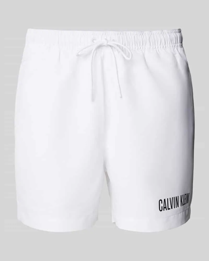Calvin Klein Regular Fit Badeshorts mit Label-Print Weiss