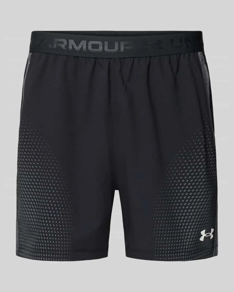 Under Armour Regular Fit Shorts mit Logo-Detail 