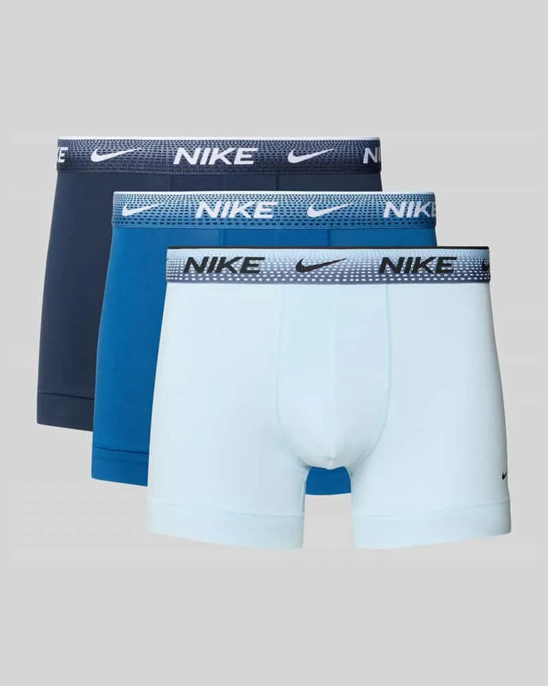 Nike Slim Fit Trunks mit Logo-Stitching im 3er-Pack Hellblau