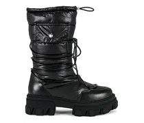 BOOT MOUNTAIN in Black