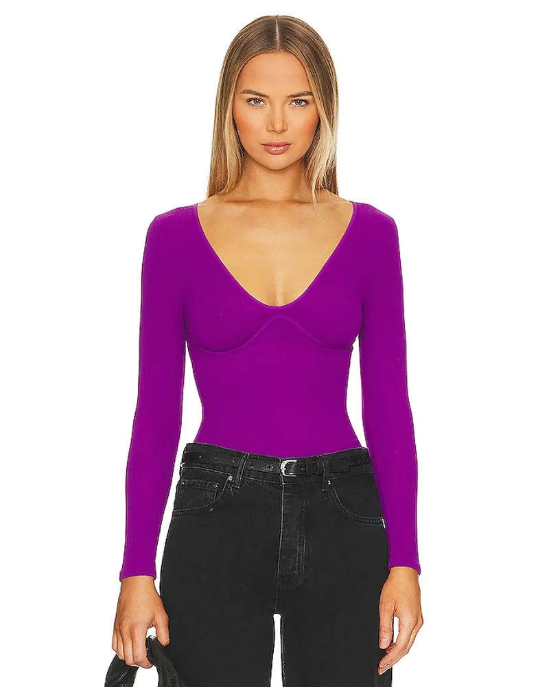 Free People NAHTLOSER BODY MIT V-AUSSCHNITT MEG in Purple Purple