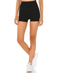 BEYOND YOGA BIKER-SHORTS in Black Black