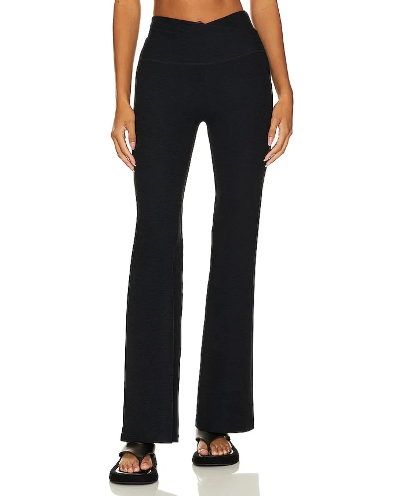 BEYOND YOGA BOOTCUT-HOSE AT YOUR LEISURE in Black Black
