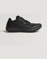 Norda 002 Running Sneakers Stealth Black Schwarz