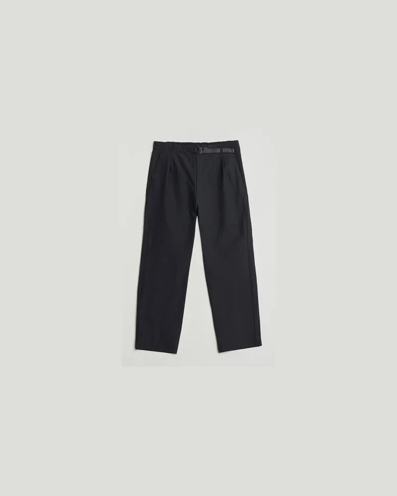 Goldwin One Tuck Tapered Pants Black Schwarz