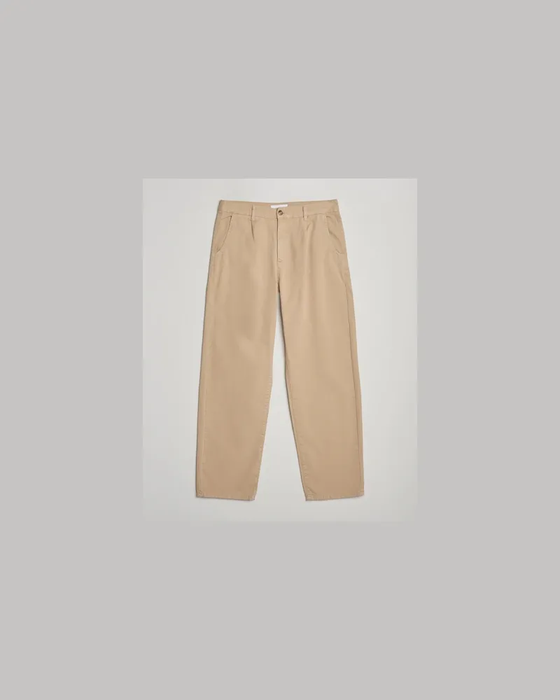 LES DEUX Romeo Pleated Chino Pants Irish Cream Beige