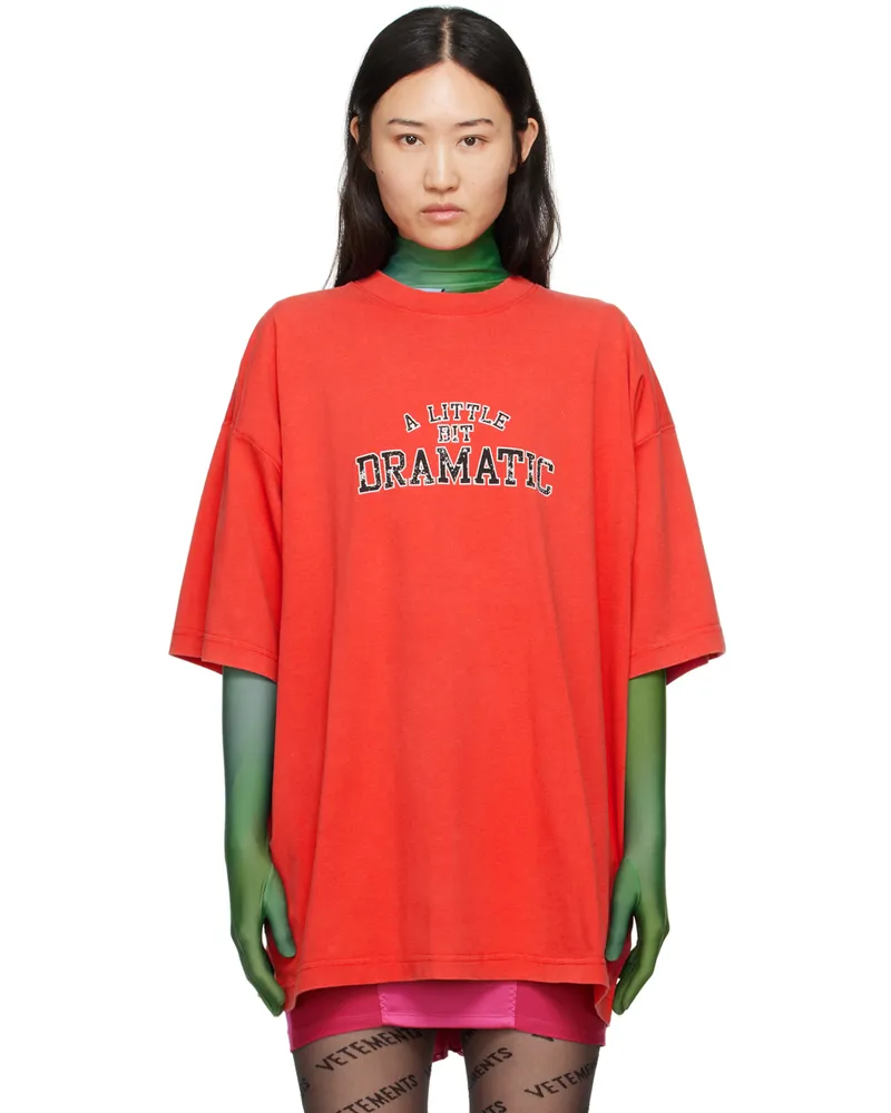 VETEMENTS Red 'A Little Bit Dramatic' T-Shirt Red