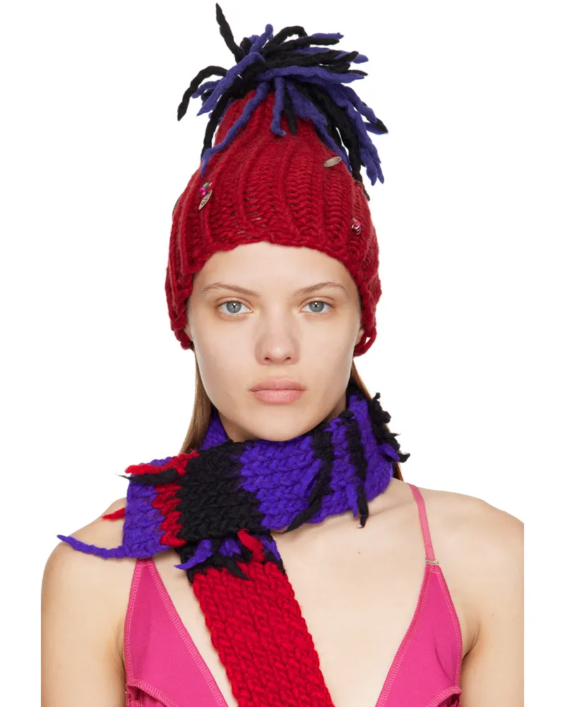SC103 Red Compass Beanie Carnival