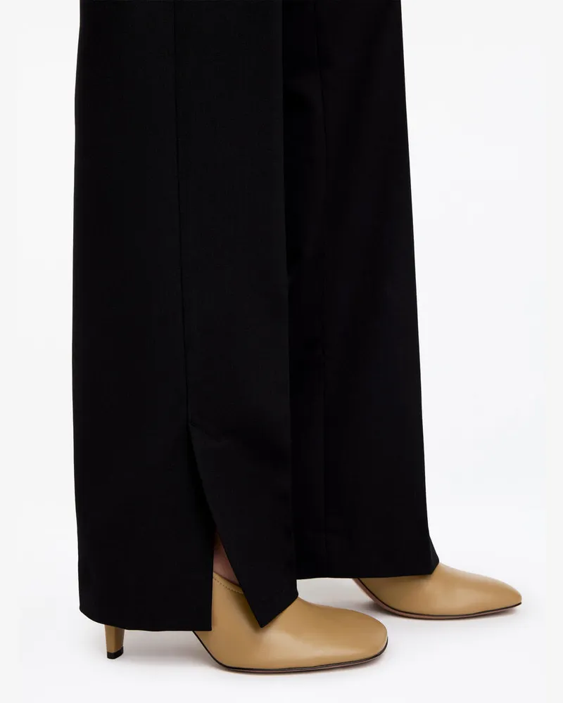 Arket Lederpumps Mit Eckiger Spitze -Beige Beige