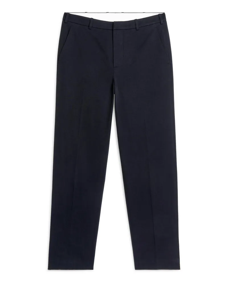 Arket Eng Anliegende Baumwollchino -Blau Blau