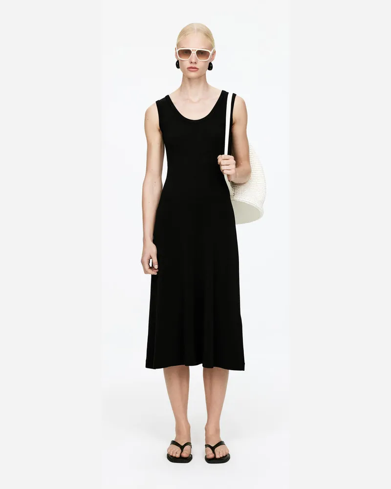 Arket Geripptes Jerseykleid -Schwarz Schwarz