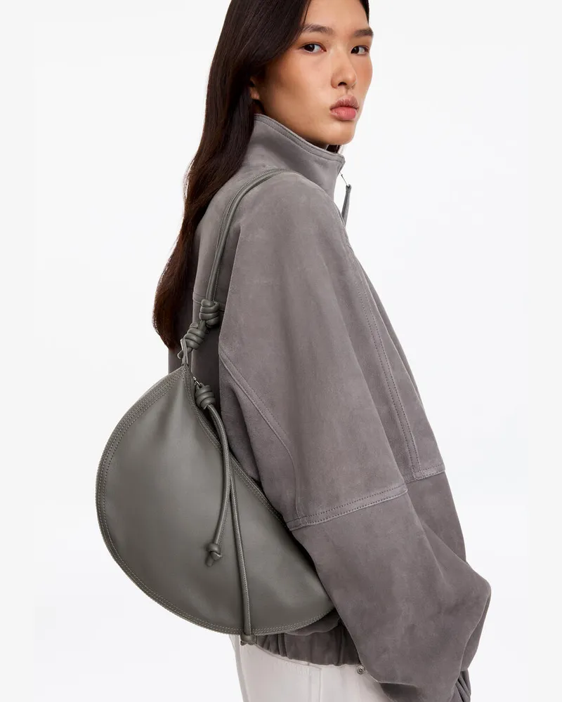 Arket Halbmondförmige Ledertasche -Grau Grau