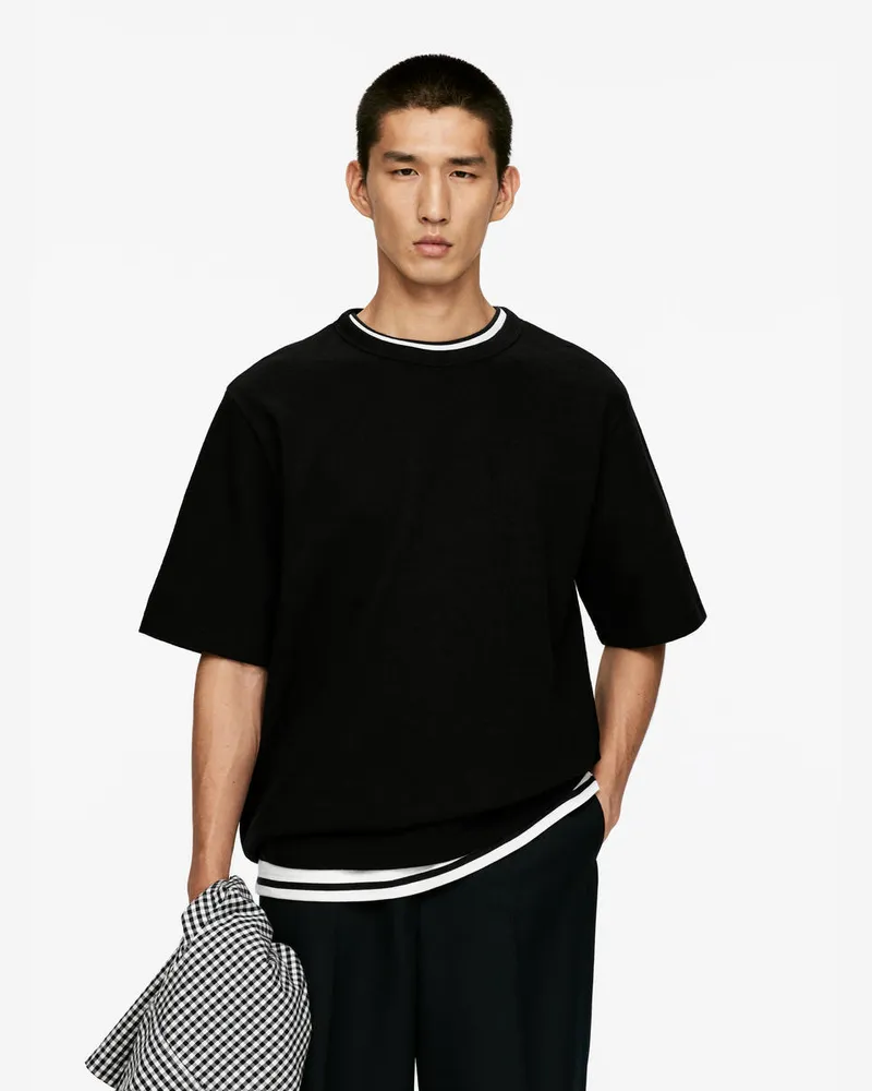 Arket Lockeres Bouclé-T-Shirt -Schwarz Schwarz