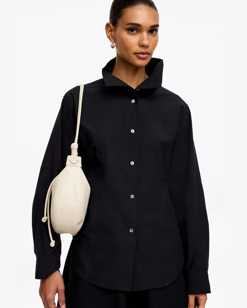 Arket Halbmondförmige Ledertasche -Beige Beige