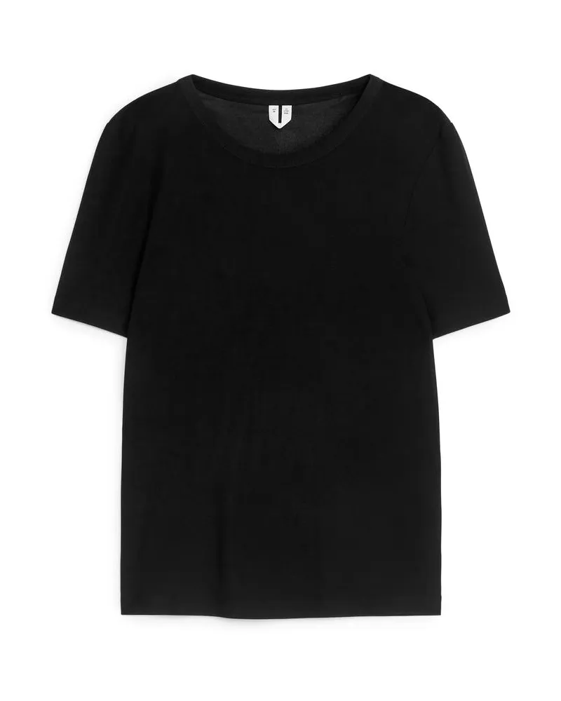Arket Geripptes Seiden-T-Shirt - Schwarz Schwarz
