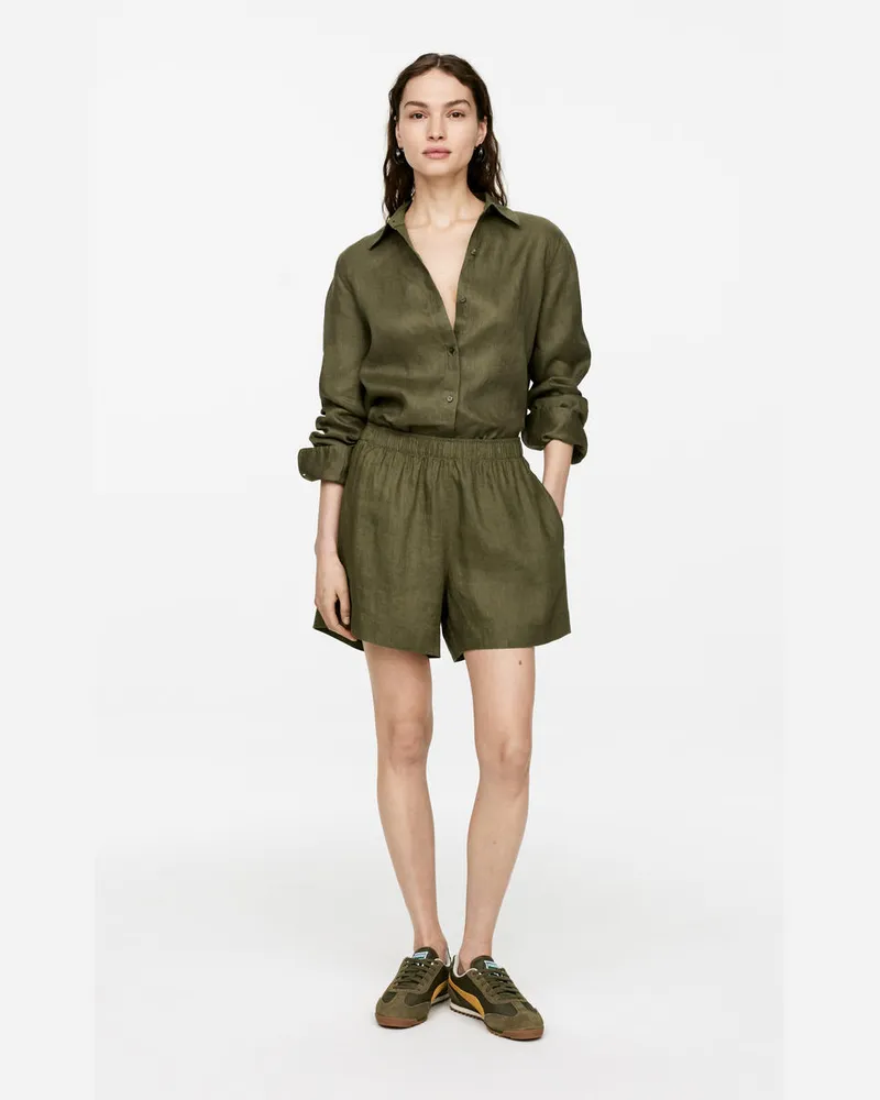 Arket Leinen-Shorts -Grün Grün