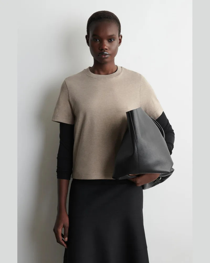 COS Schlichtes T-Shirt Beige