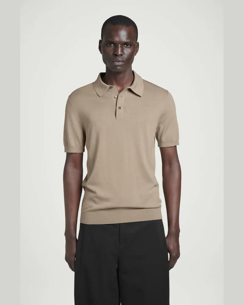 COS Schmal Geschnittenes Poloshirt Aus Seidenstrick Beige