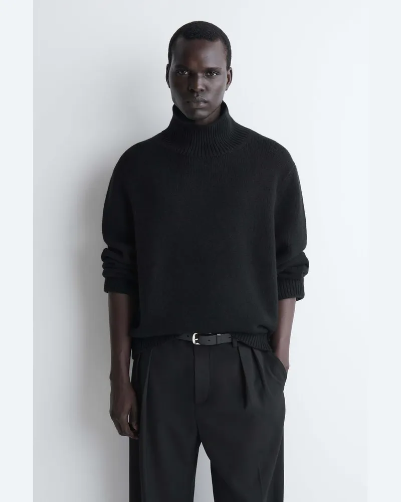 COS Kaschmirpullover Mit Trichterkragen Schwarz
