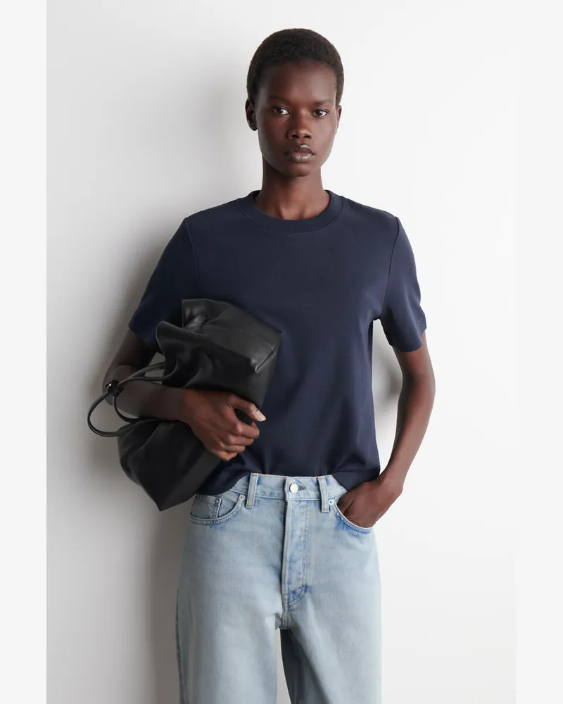 COS Schlichtes T-Shirt Blau