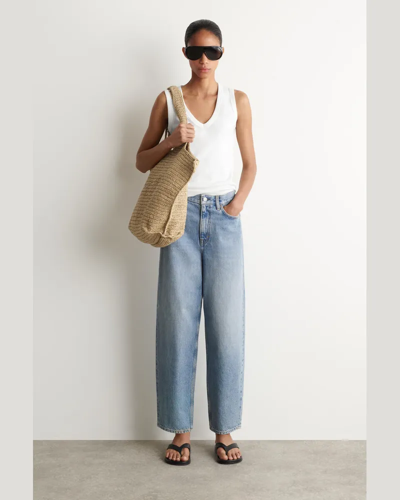 COS Arch Schmal Zulaufende Jeans Blau
