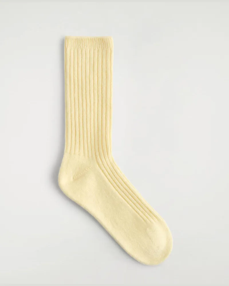 COS Gerippte Kaschmirsocken Gelb