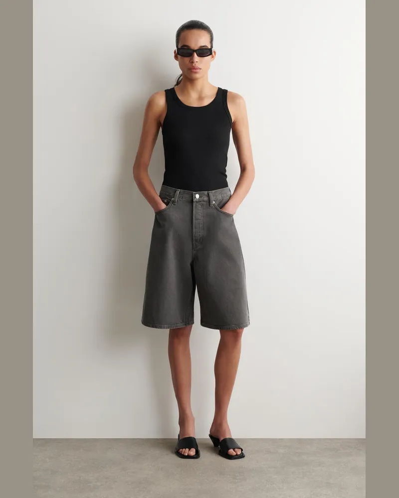 COS Knielange Jeansshorts Braun