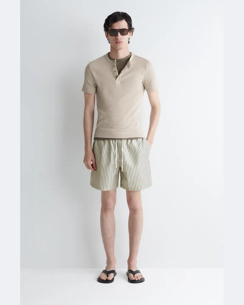 COS Gestreifte Badeshorts Grün