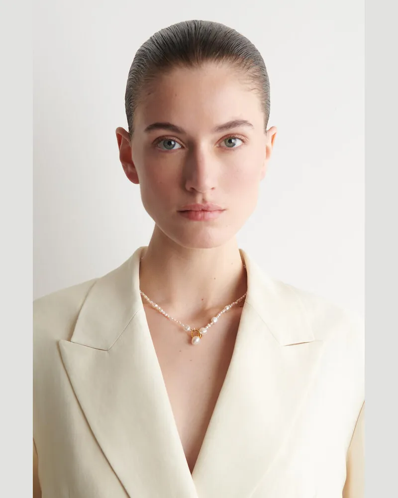 COS Irregular Freshwater Pearl Necklace Weiß