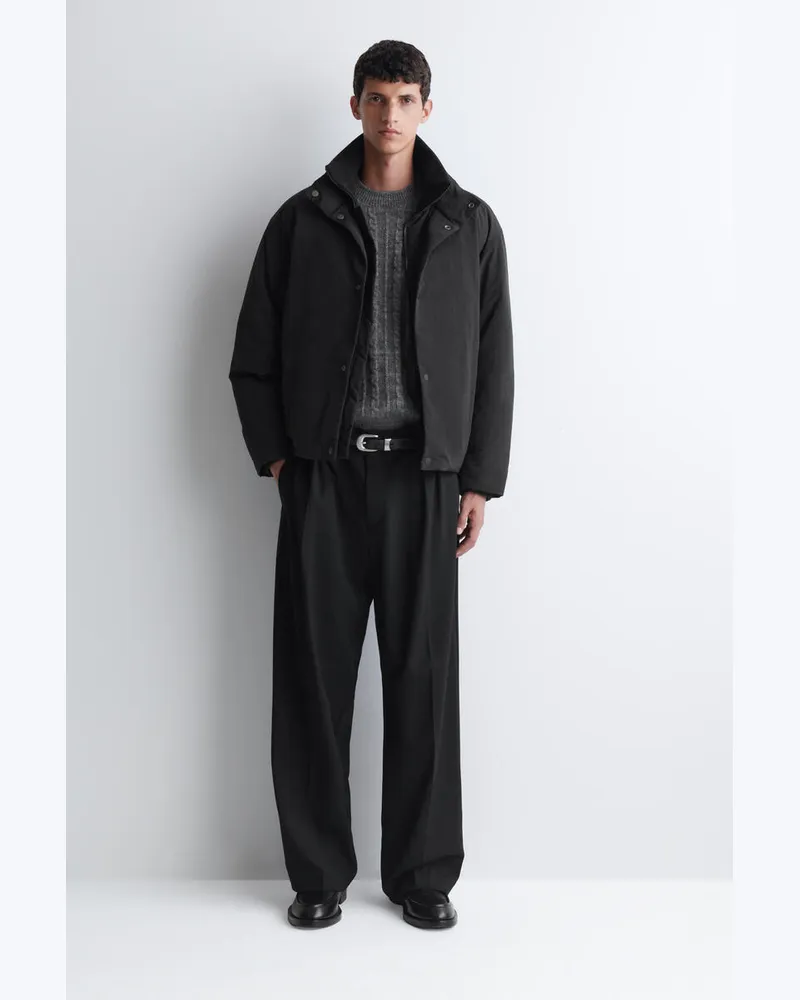 COS Wattierte Daunenjacke Mit Trichterkragen Schwarz