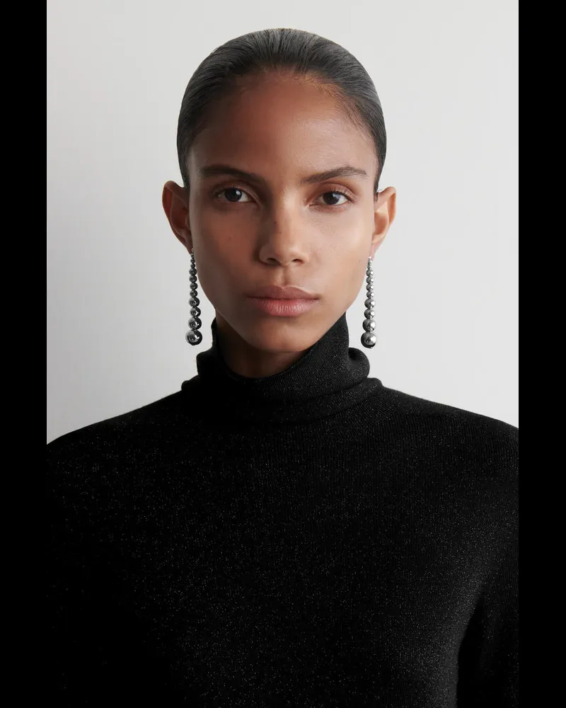 COS Droplet Earrings Silberfarben