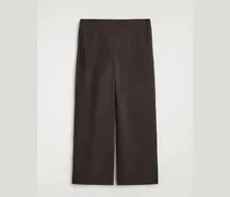 Cordhose Mit Weitem Bein