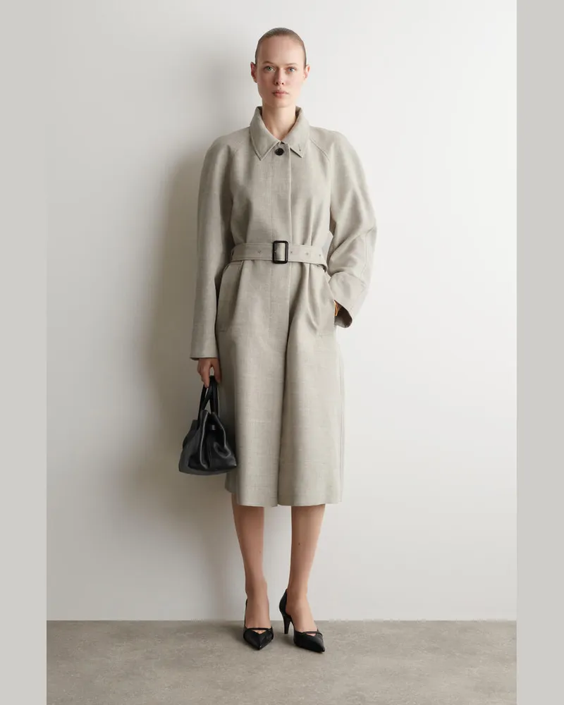 COS Pumps Aus Leder Mit Riemen Schwarz