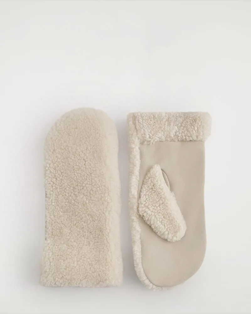 COS Fäustlinge Aus Shearling Weiß