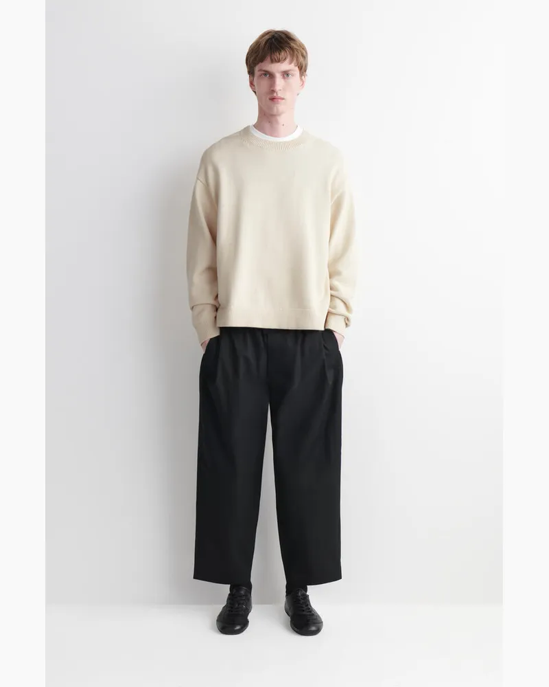 COS Verkürzte Hose Mit Weitem Bein Schwarz