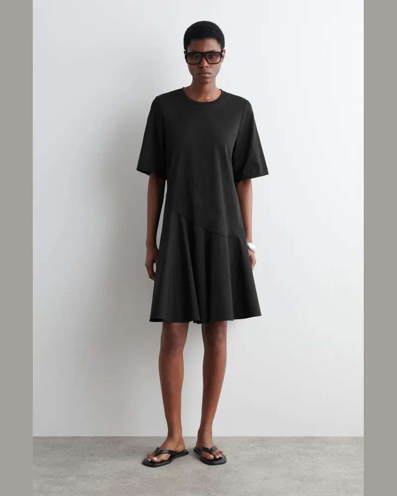 COS Asymmetrisches T-Shirt-Minikleid Schwarz