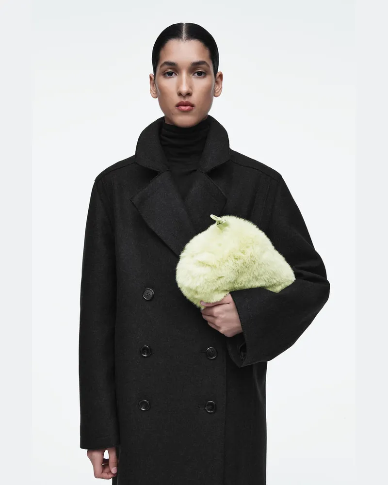 COS Kleine Cavatelli Clutch - Faux Fur Gelb