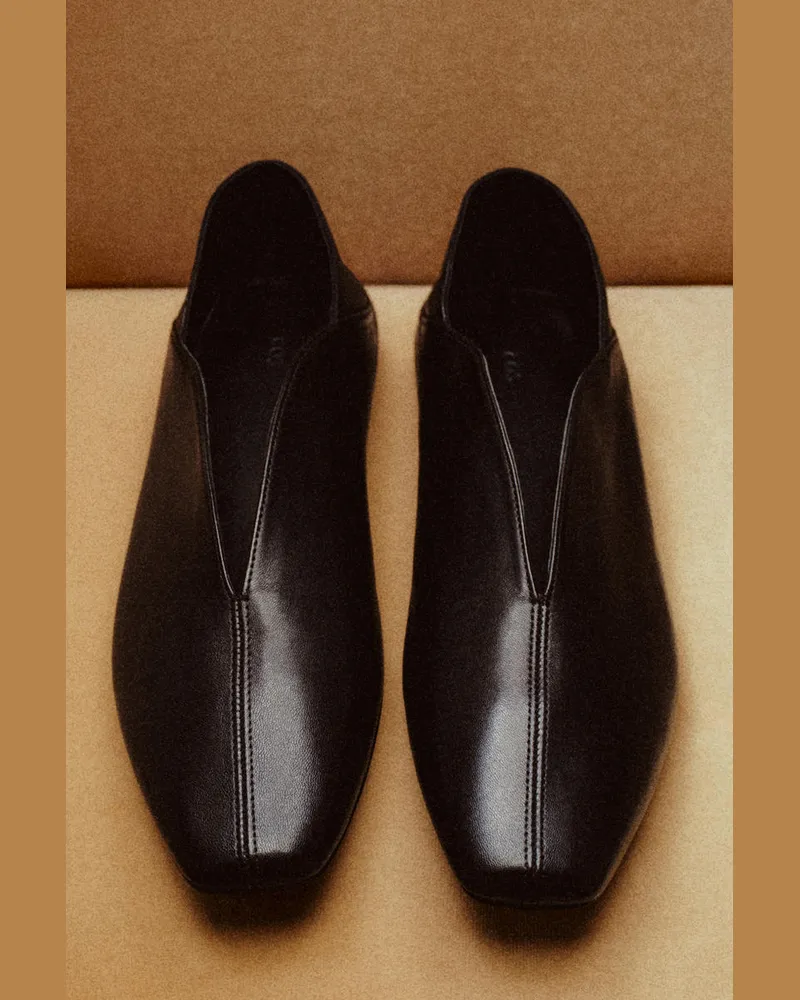 COS Mules Aus Leder Schwarz