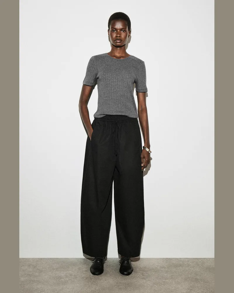 COS Hose Mit Barrel-Bein Und Elastischem Bund Schwarz
