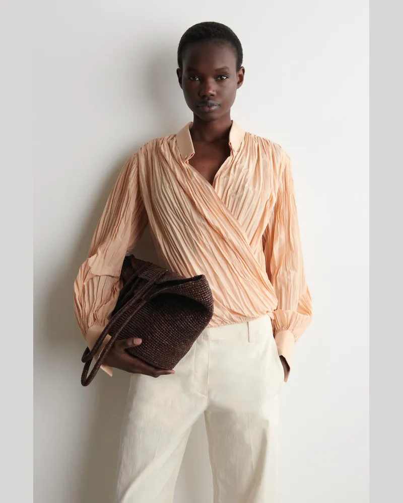 COS Bluse Mit Knitteroptik Beige