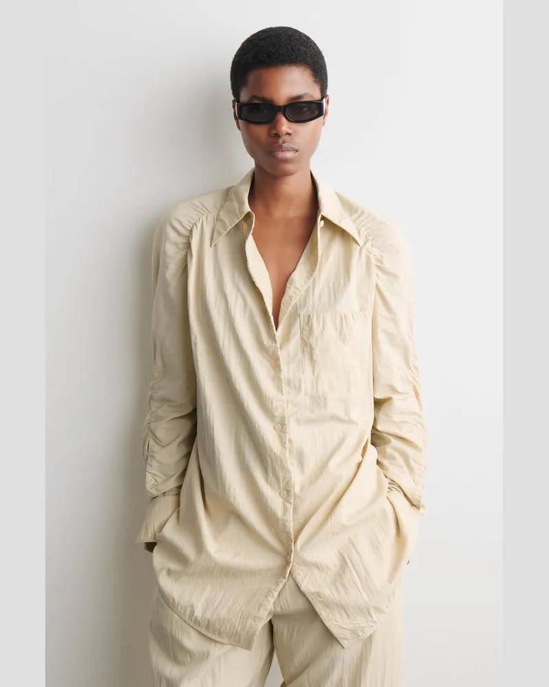 COS Handgefertigtes Hemd Aus Seide In Knitteroptik Beige