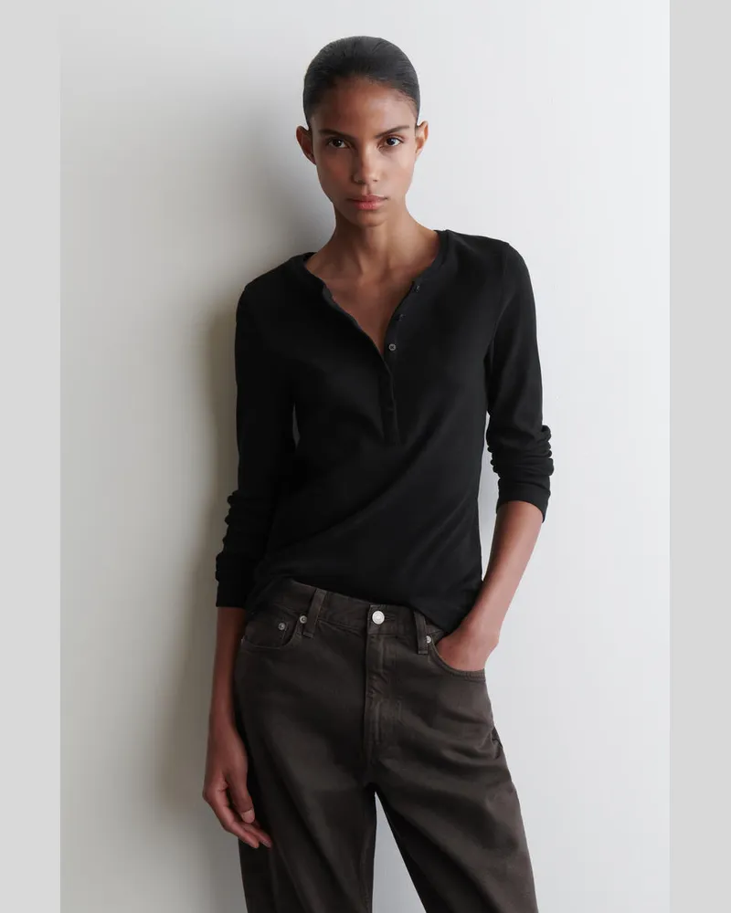 COS Langärmliges Henley-Oberteil Schwarz