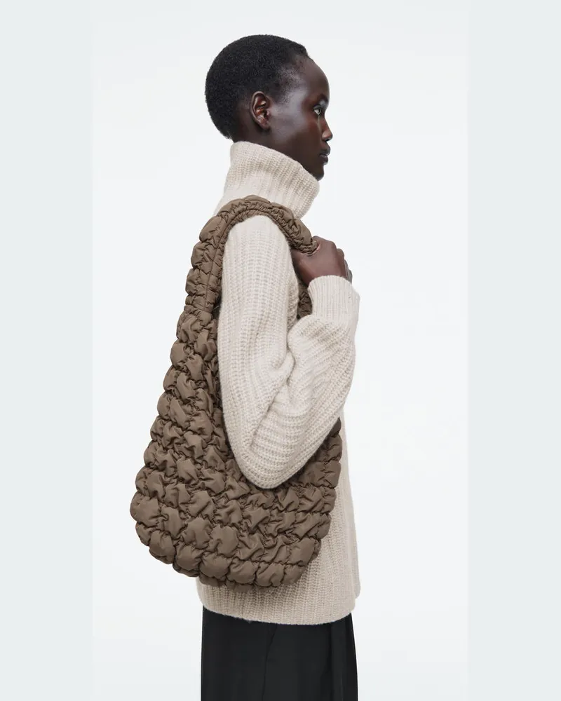 COS Kleine Gesteppte Tote Bag Beige