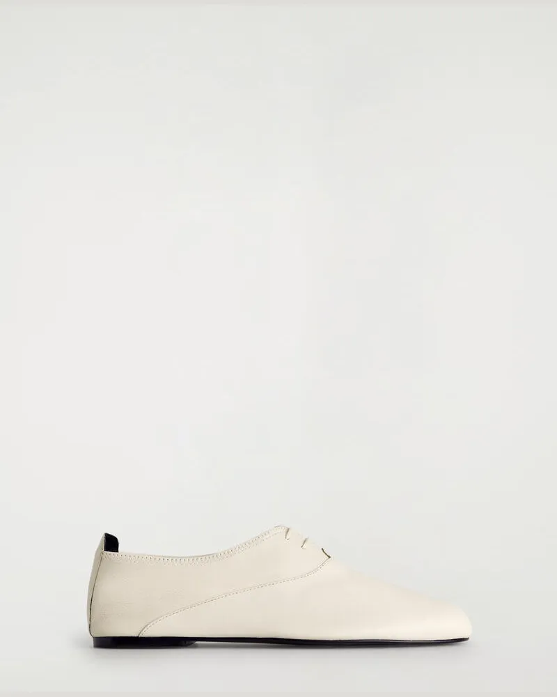 COS Brogues Aus Weichem Leder Beige